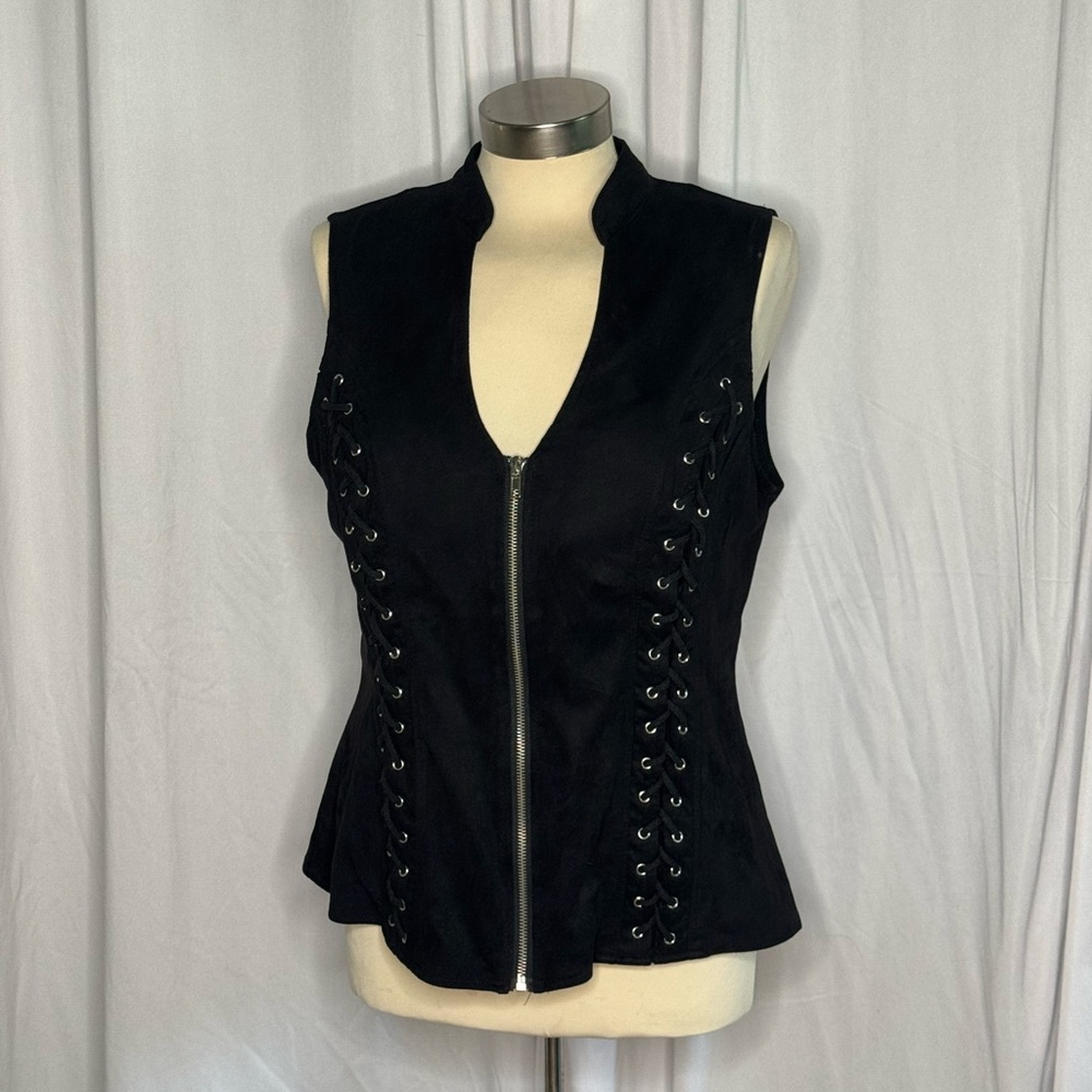 NWOT Black Sleeveless Zip-Up Biker Tank